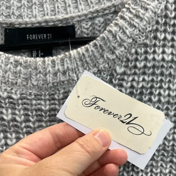 NWT Forever 21 Gray Women's Sweater Size Small - Picture 5 of 7